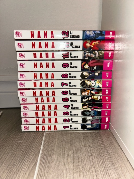Manga Other - Manga NANA Manga Volumes - White and Pink Spines